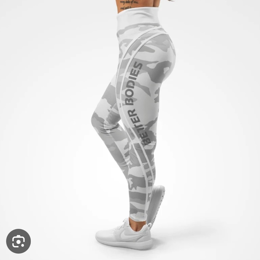 BETTER BODIES White and Gray Camo Leggings